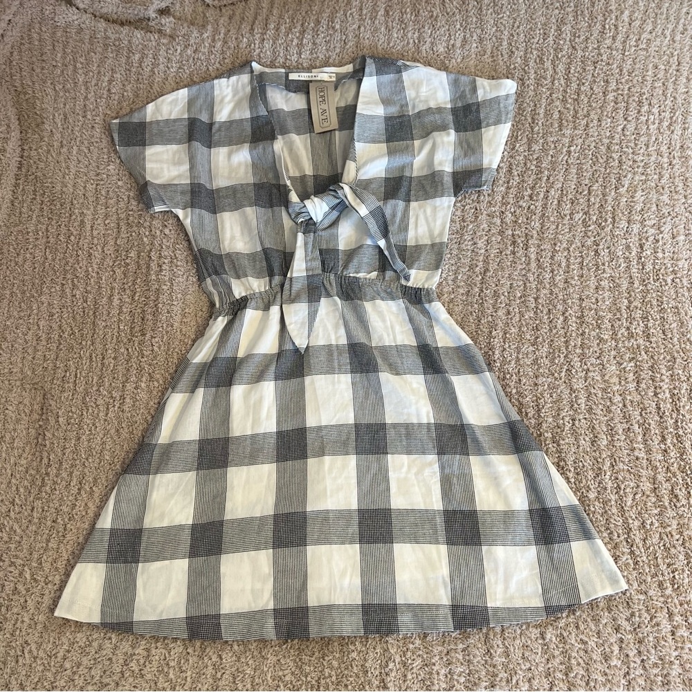 NWT! Ellison Hope Ave Plaid Dress size small